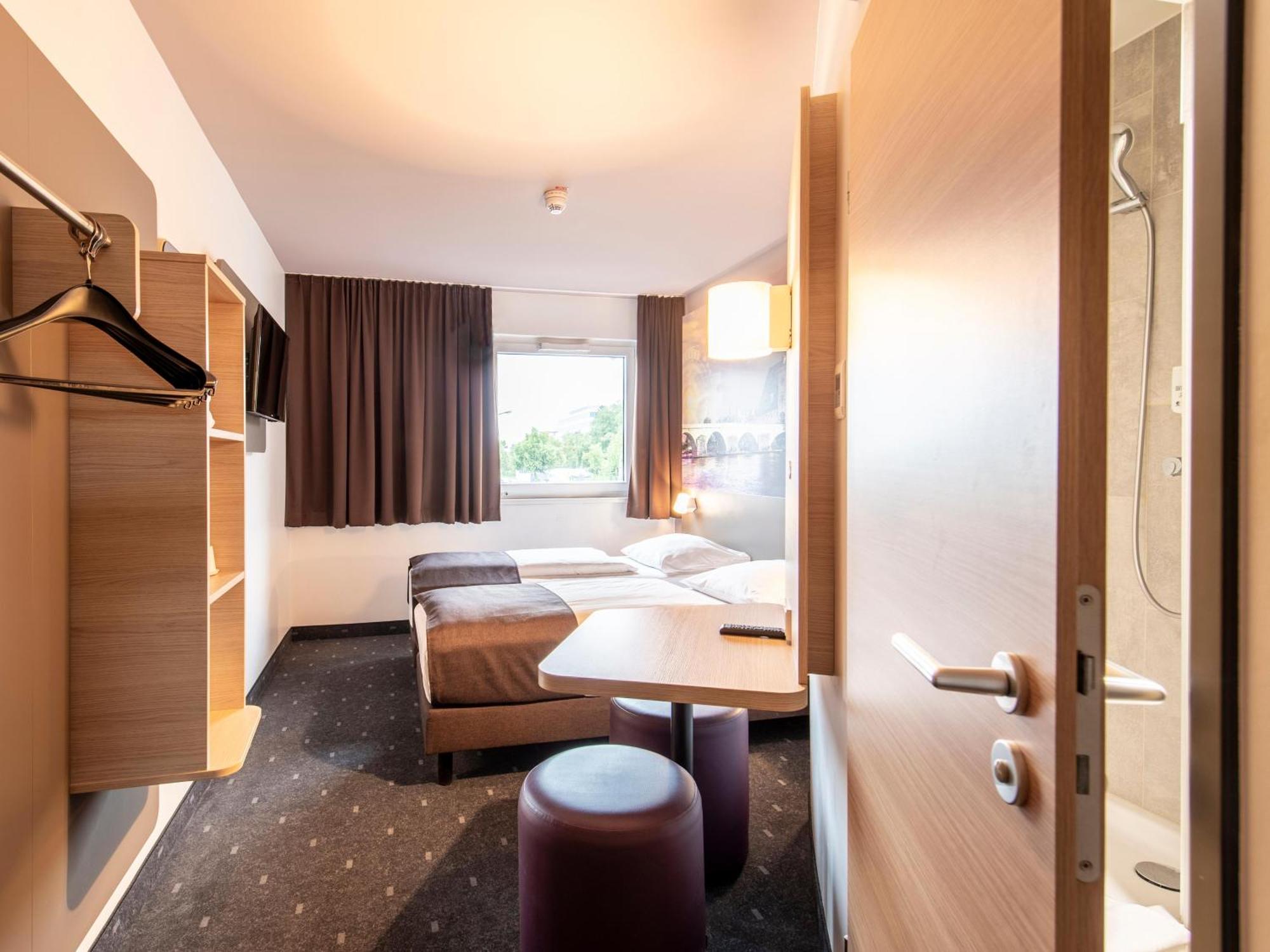 B&B Hotel Regensburg-City Exterior photo
