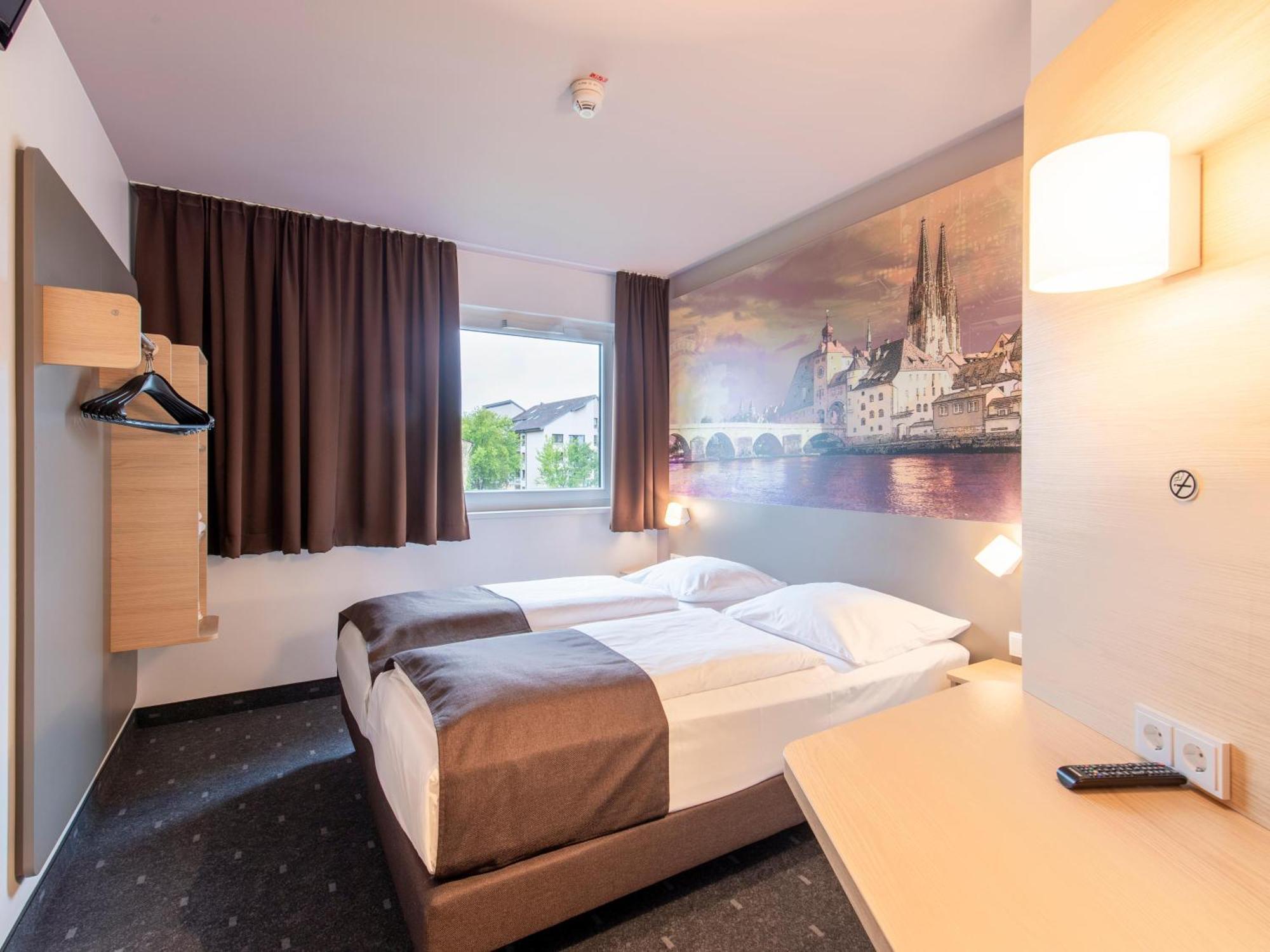 B&B Hotel Regensburg-City Exterior photo