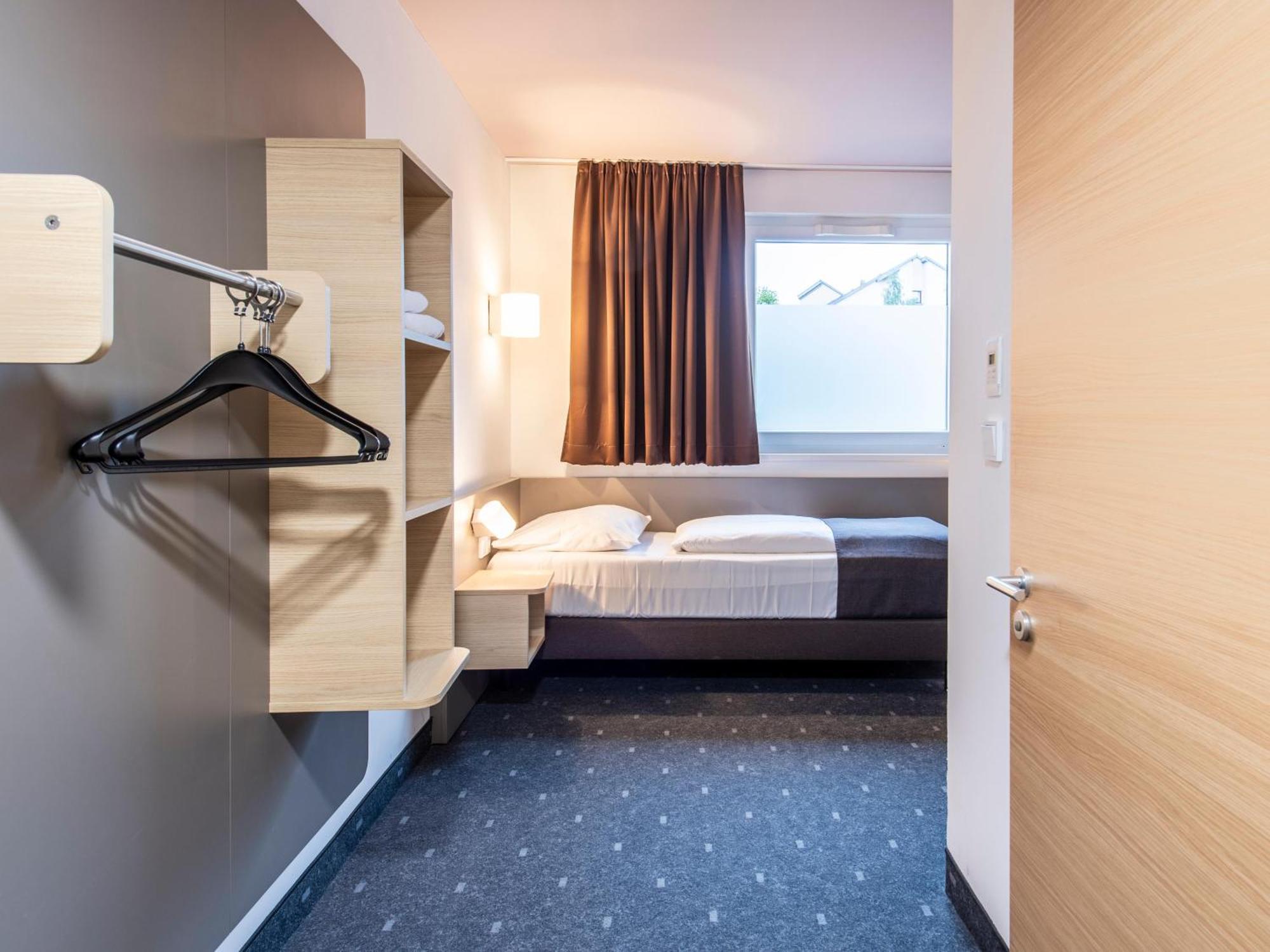 B&B Hotel Regensburg-City Exterior photo
